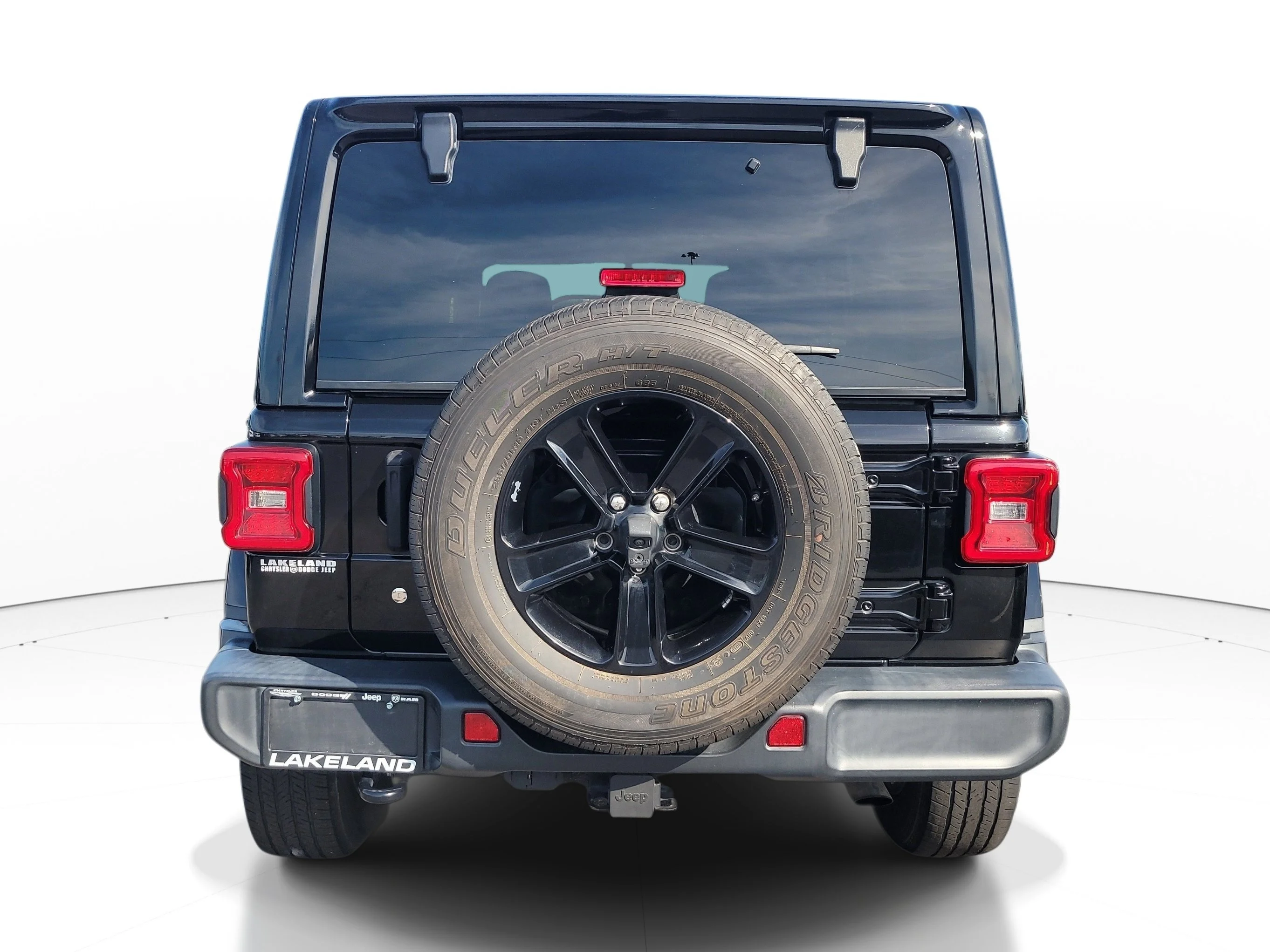 Used 2020 Black Clearcoat Jeep Sahara Altitude image 5