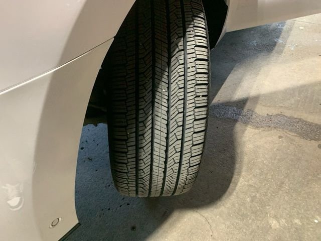 Used 2018 White Ford Limited image 17