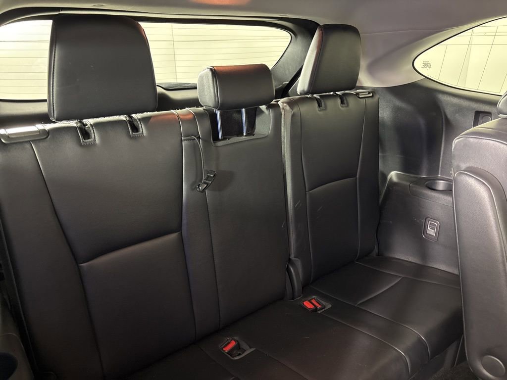 Used 2023 Silver Toyota L image 19