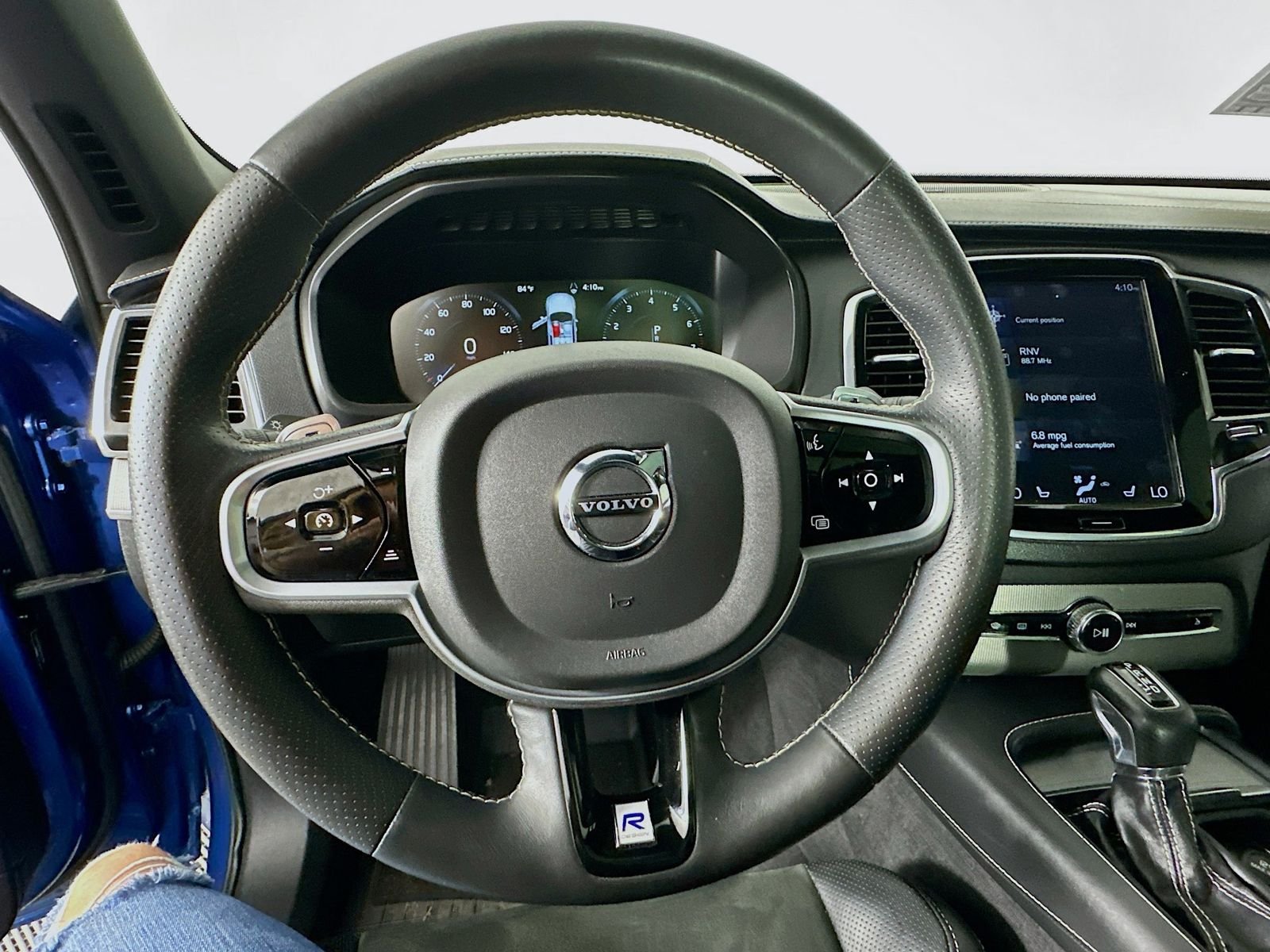 Used 2019 Blue Metallic Volvo T6 R-Design image 11