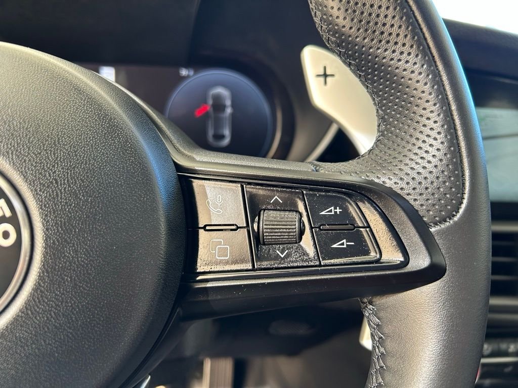 2025 Alfa Romeo Giulia Base - Photo 35