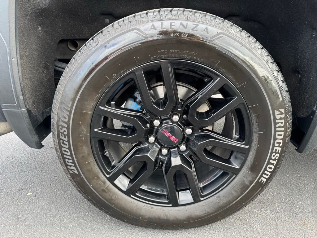 Used 2021 Blue GMC Elevation image 9