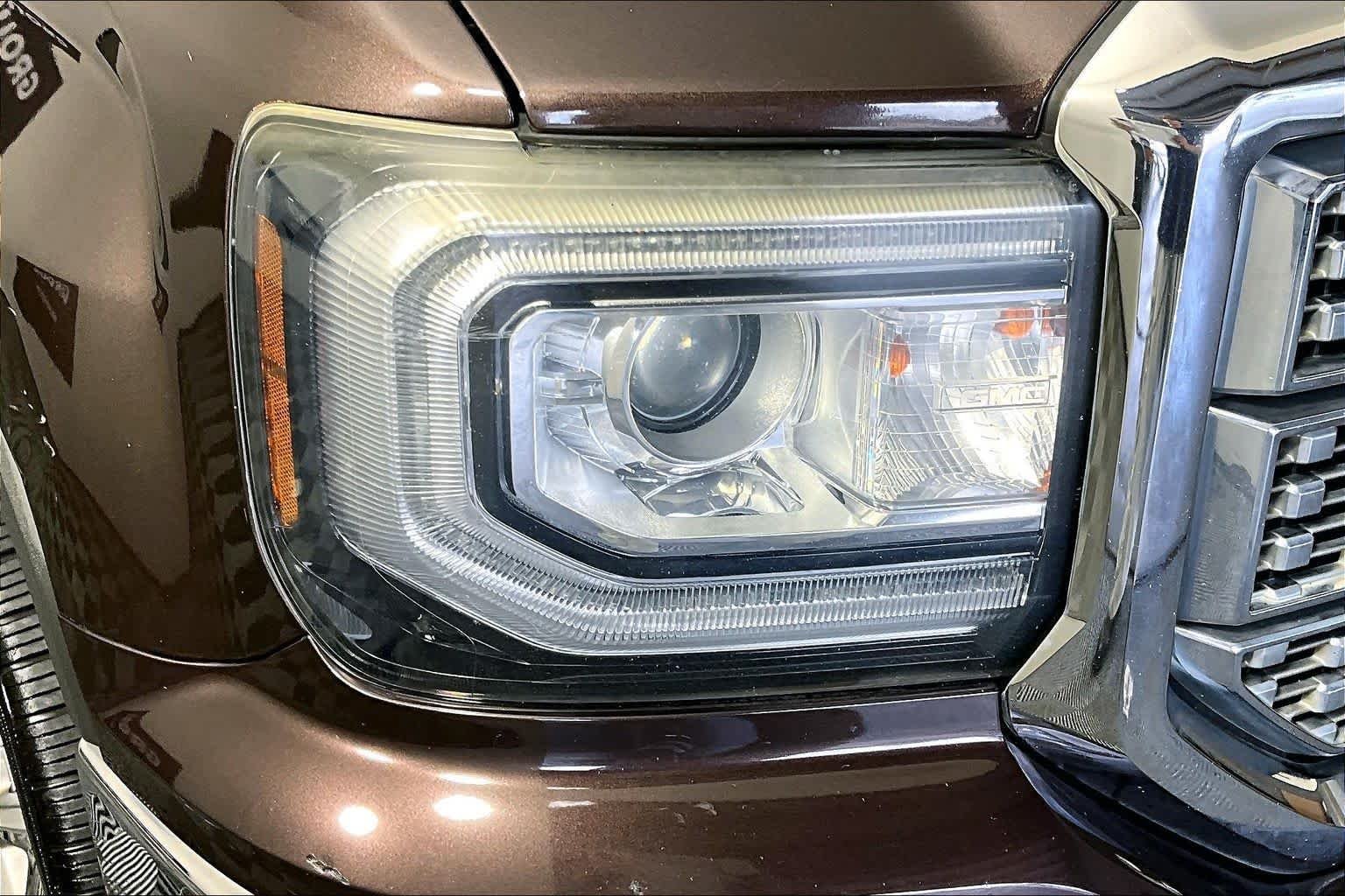 Used 2016 Mahogany Metallic GMC SLE image 24