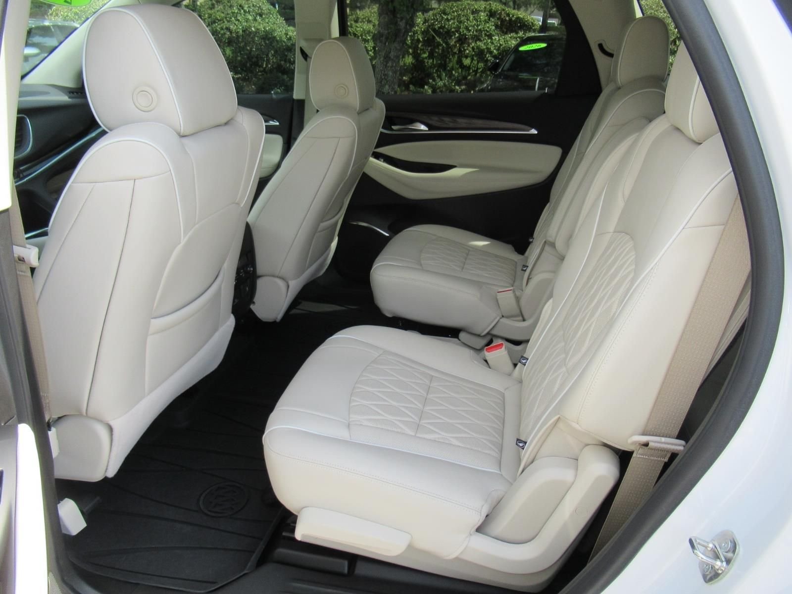 Used 2024 White Buick Avenir image 39
