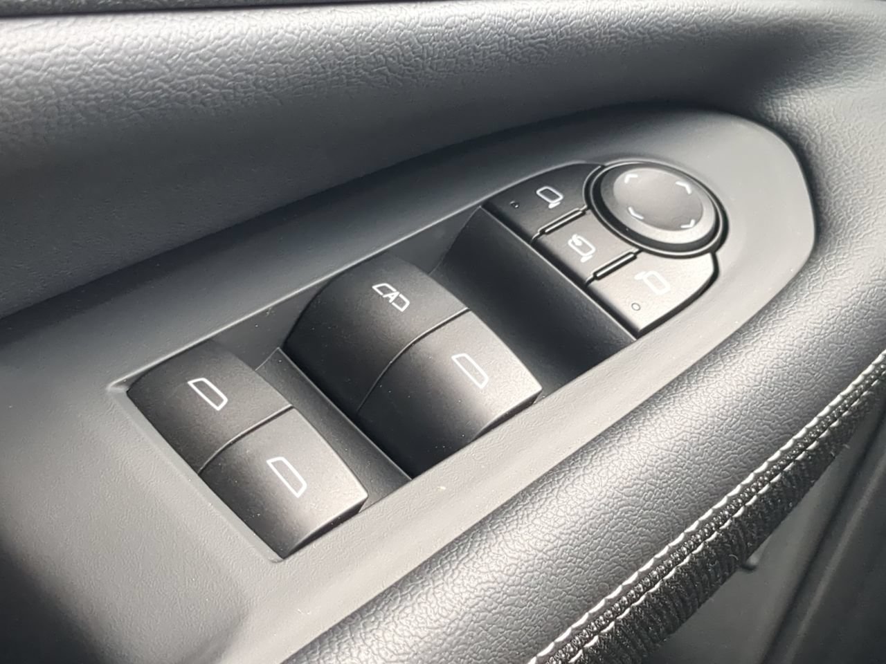 2026 Chevrolet Blazer EV LT - Photo 23