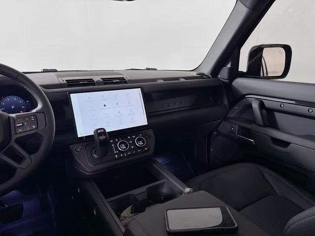 New 2026 Santorini Black Metallic Land Rover S image 26