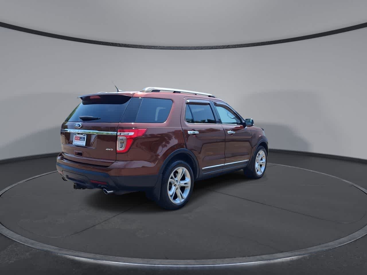 Used 2015 Bronze Fire Metallic Tinted Clearcoat Ford Limited image 8