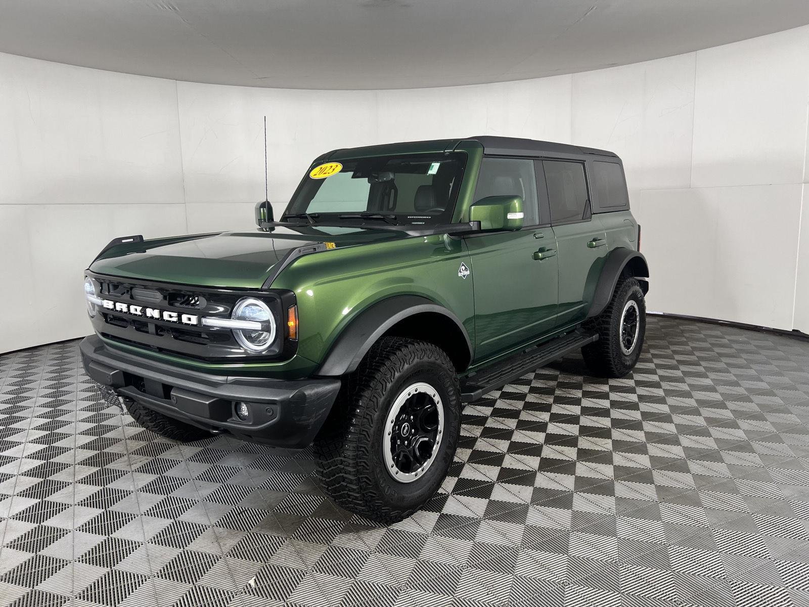 Used 2023 Eruption Green Ford Outer Banks image 4