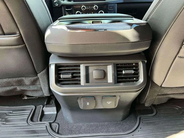 Certified Used 2024 Oxford White Ford XLT image 17