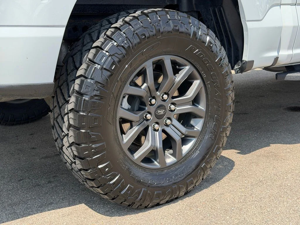 Used 2023 Gray Ford Tremor image 27