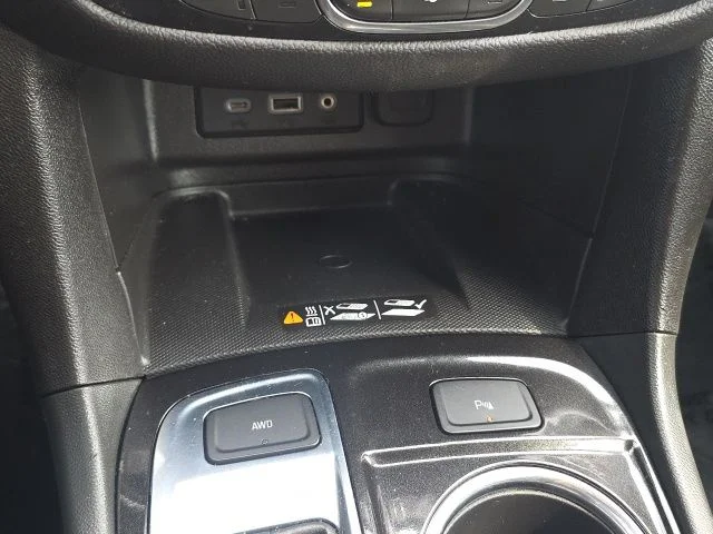 Used 2024 Beige Chevrolet Premier image 23
