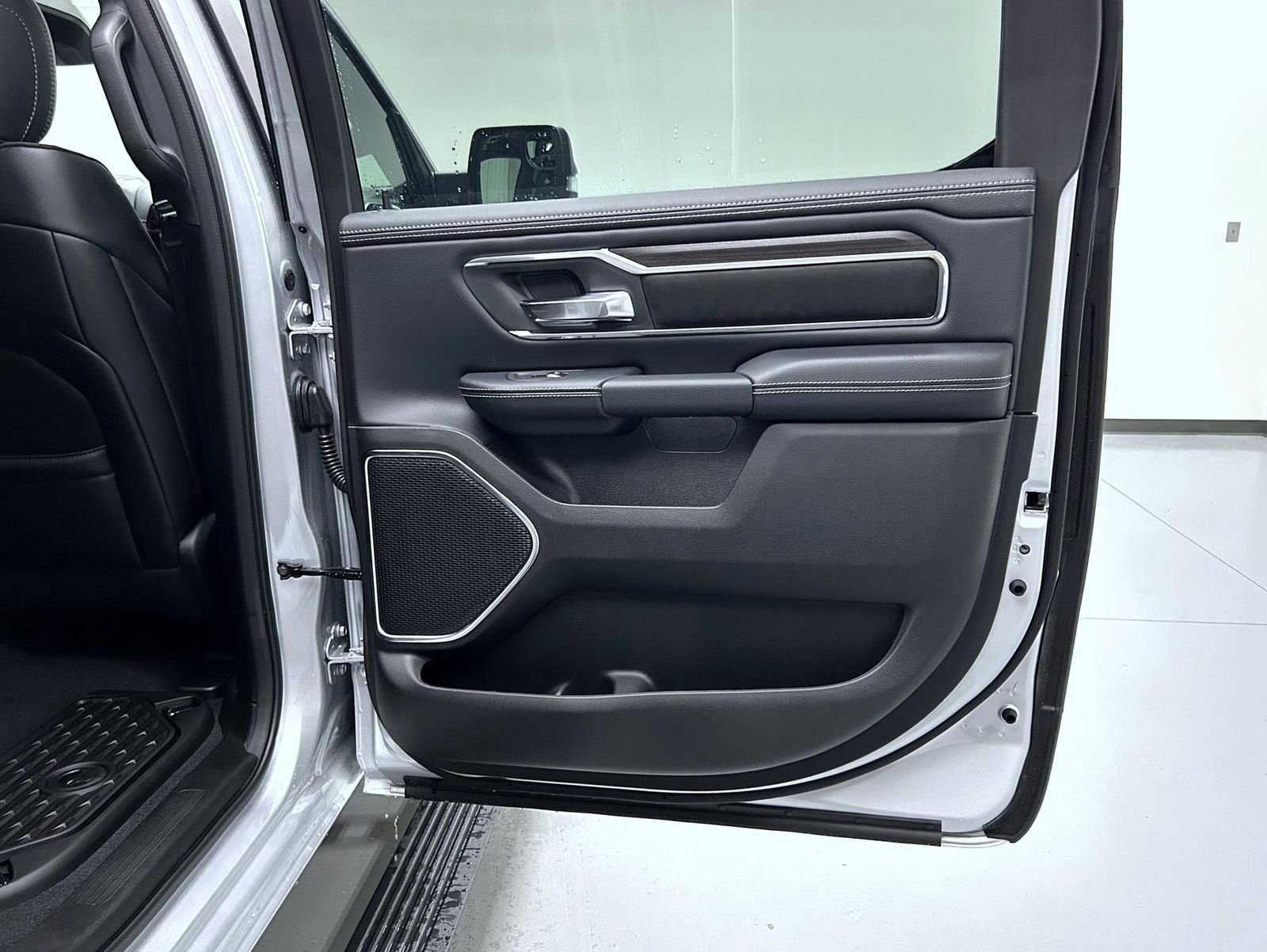New 2026 Silver Zynith Exterior Paint RAM Laramie image 17