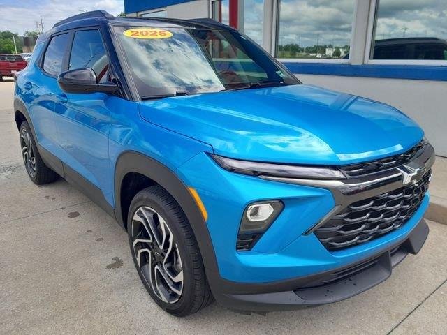 Used 2025 Marina Blue Metallic Chevrolet RS image 3