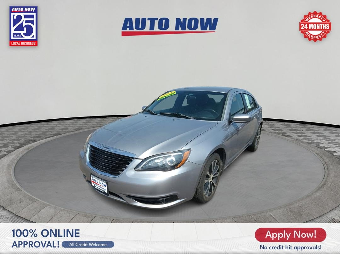 2013 Chrysler 200 Touring