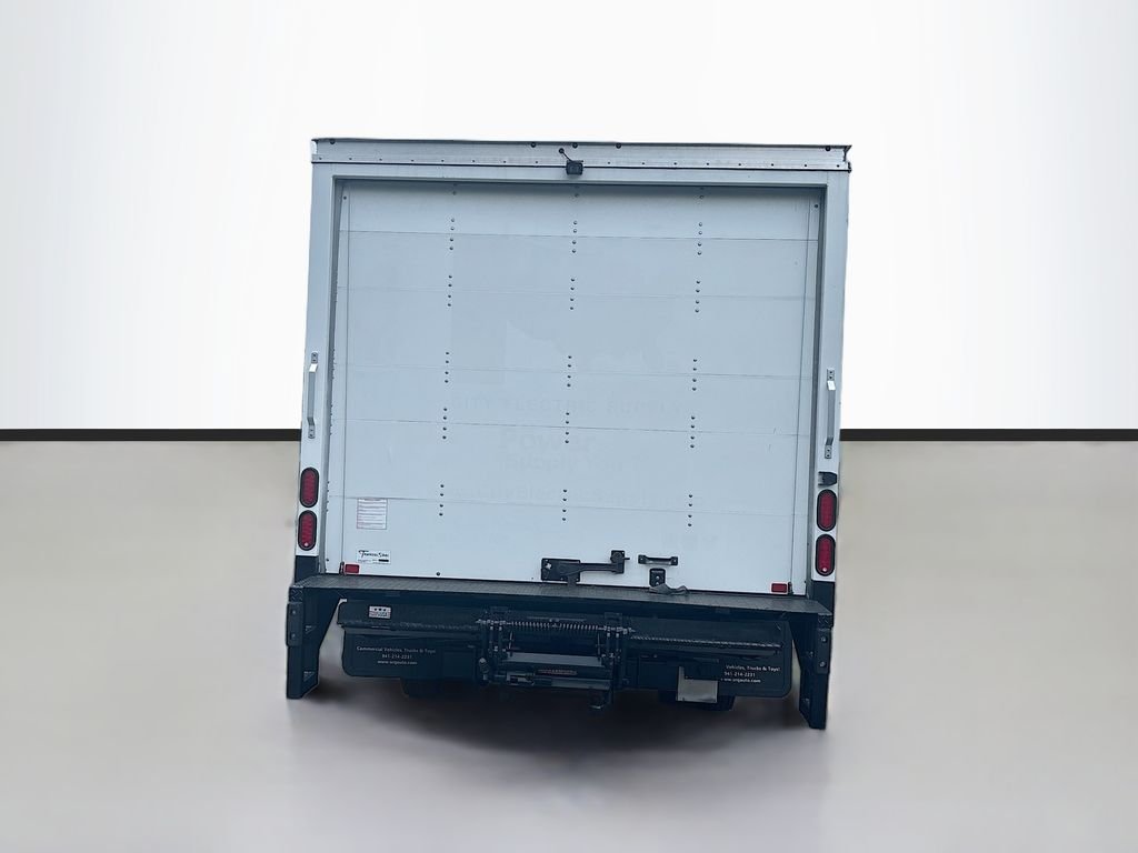 Used 2021 Arc White Chevrolet Base image 4