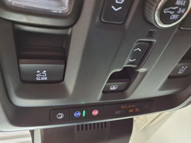 Used 2024 Pearl Chevrolet High Country image 16