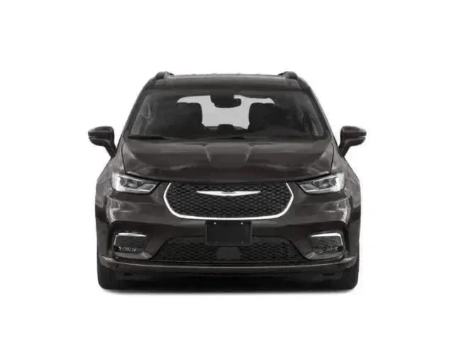 Used 2023 White Chrysler Limited image 4