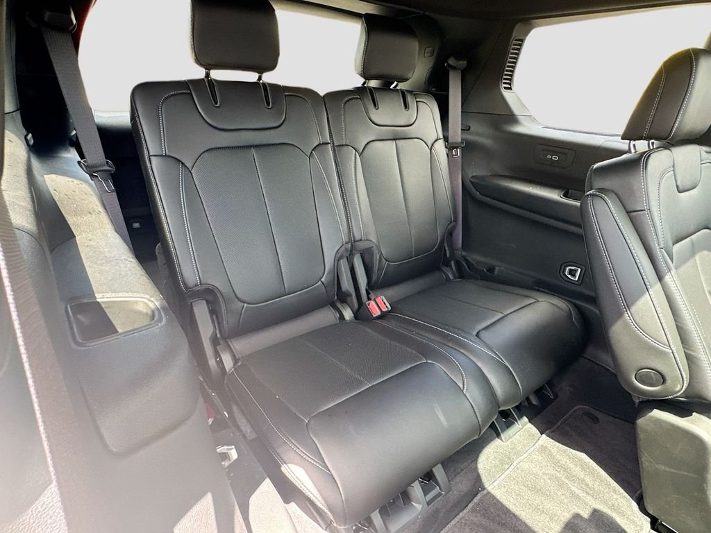 Used 2025 White Jeep Limited image 30