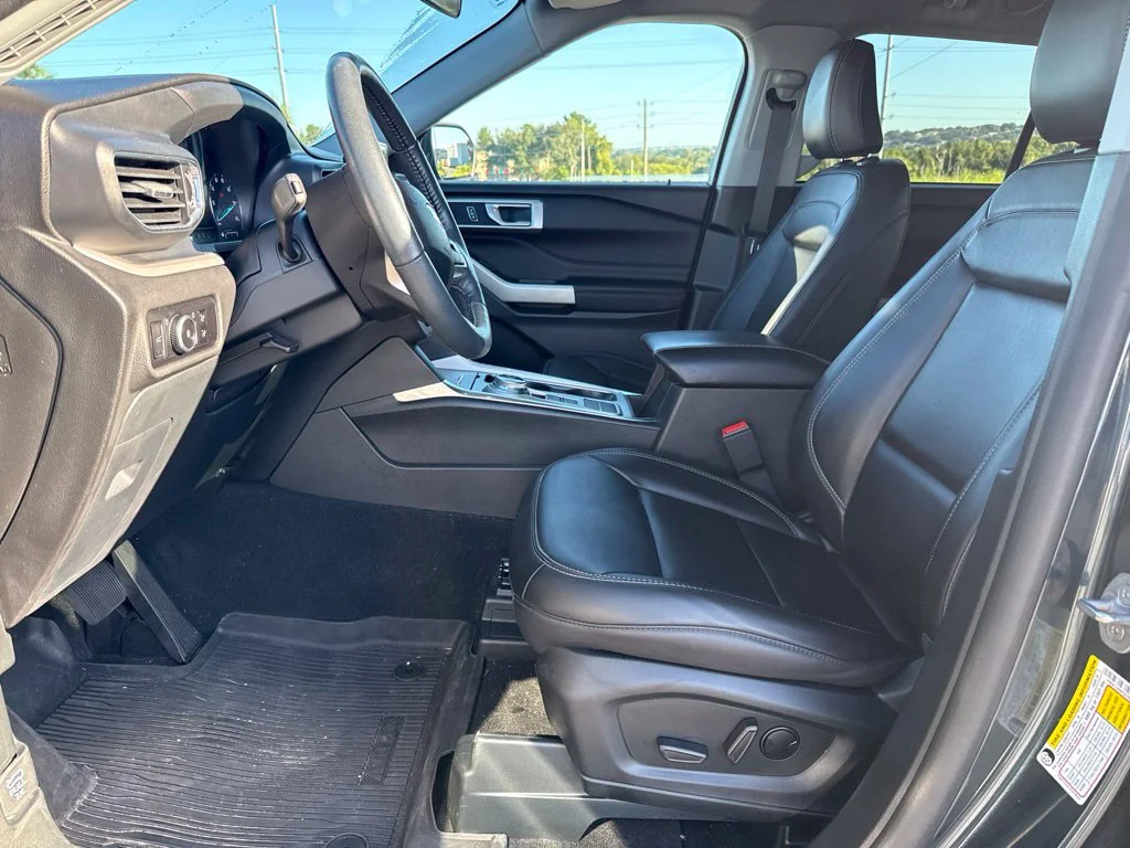 Used 2023 Blue Ford XLT image 6