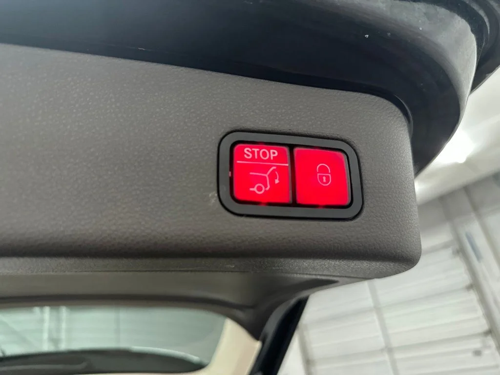 Used 2018 Black Mercedes-Benz GLE 350 image 29