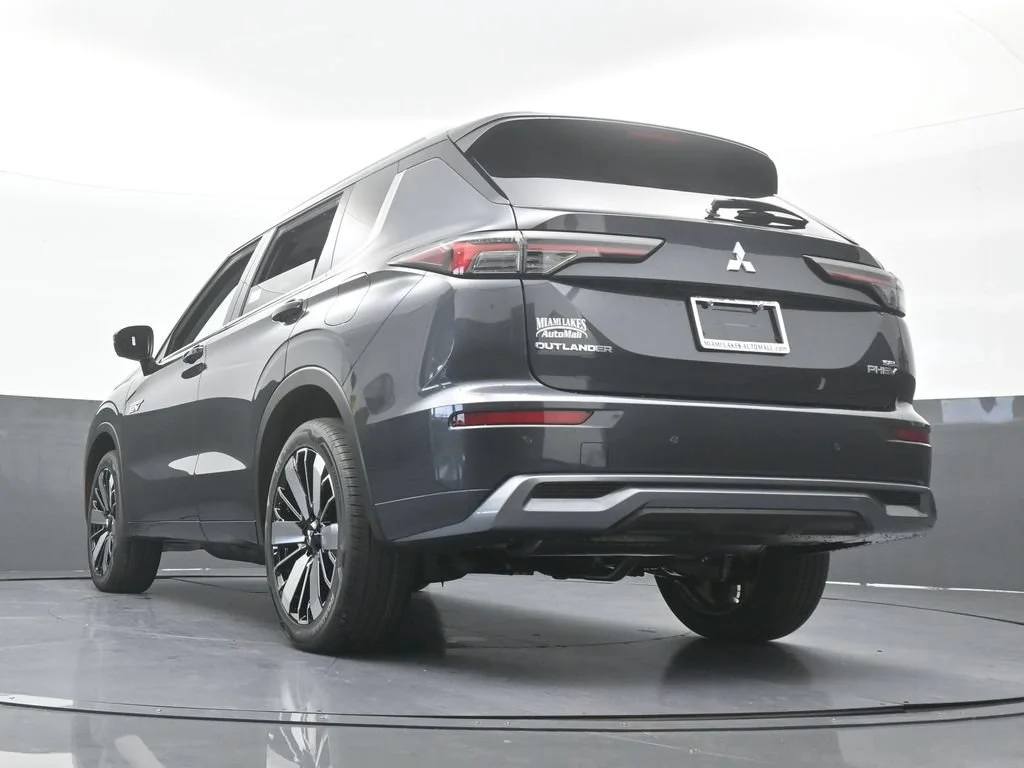 New 2026 Gray Mitsubishi SEL S-AWC image 68