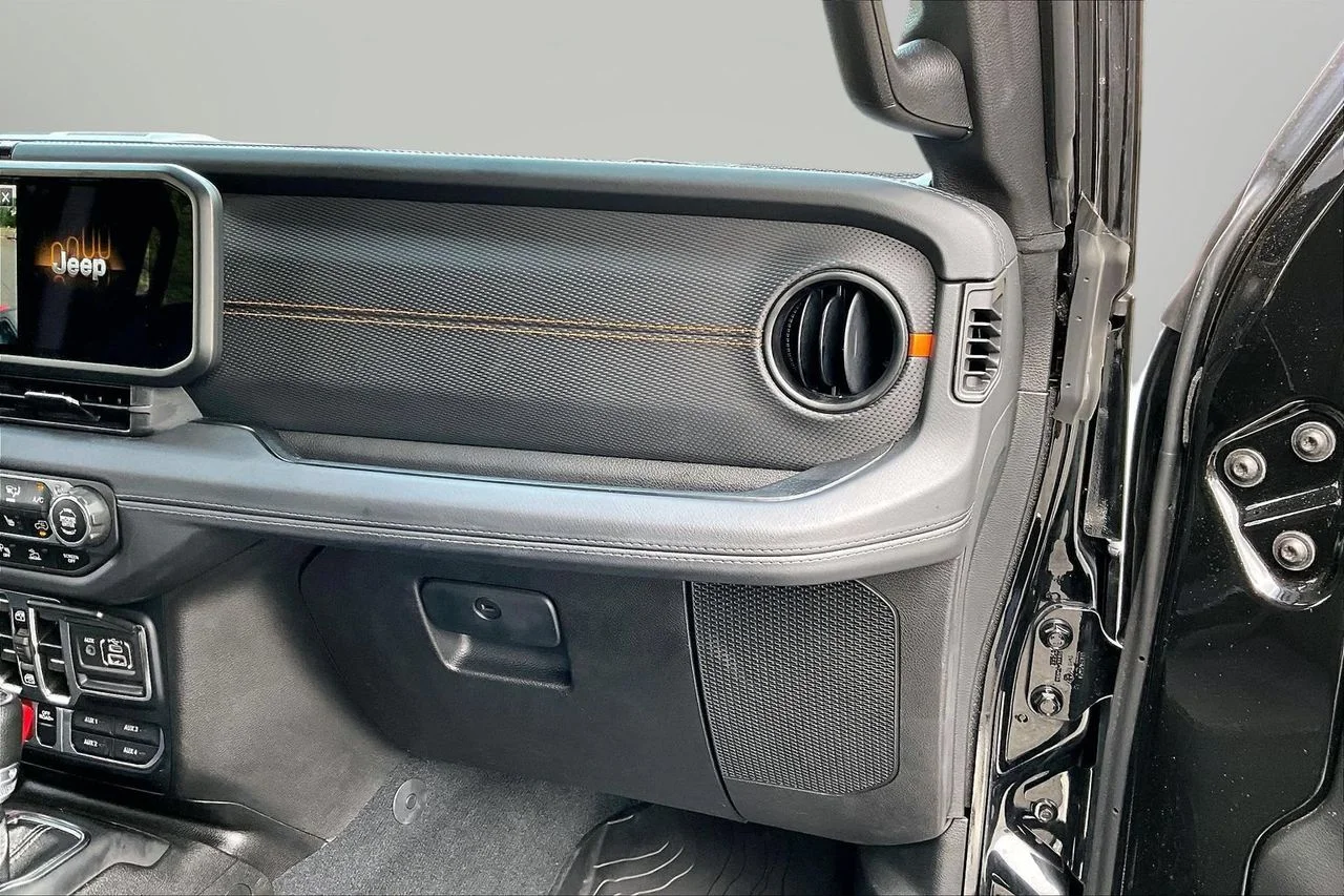 Certified Used 2024 Black Jeep Mojave image 19