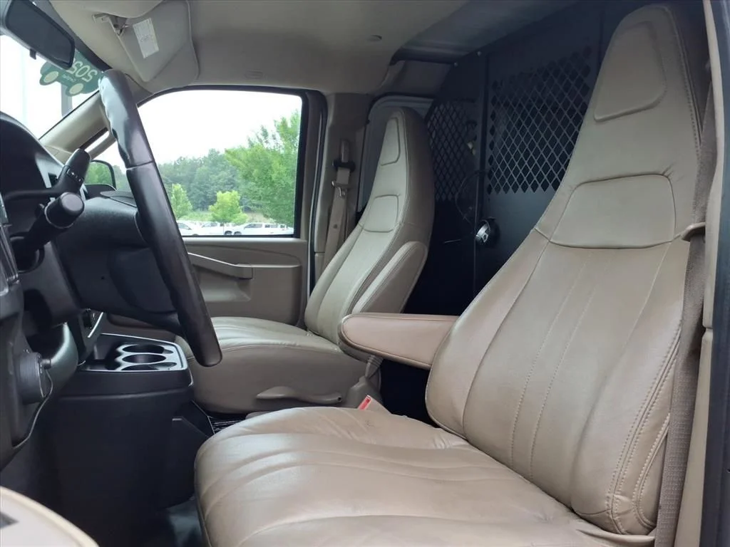 Certified Used 2023 White GMC Work Van image 18