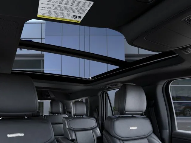 New 2027 Star White Metallic Tri-Coat Ford Platinum image 22