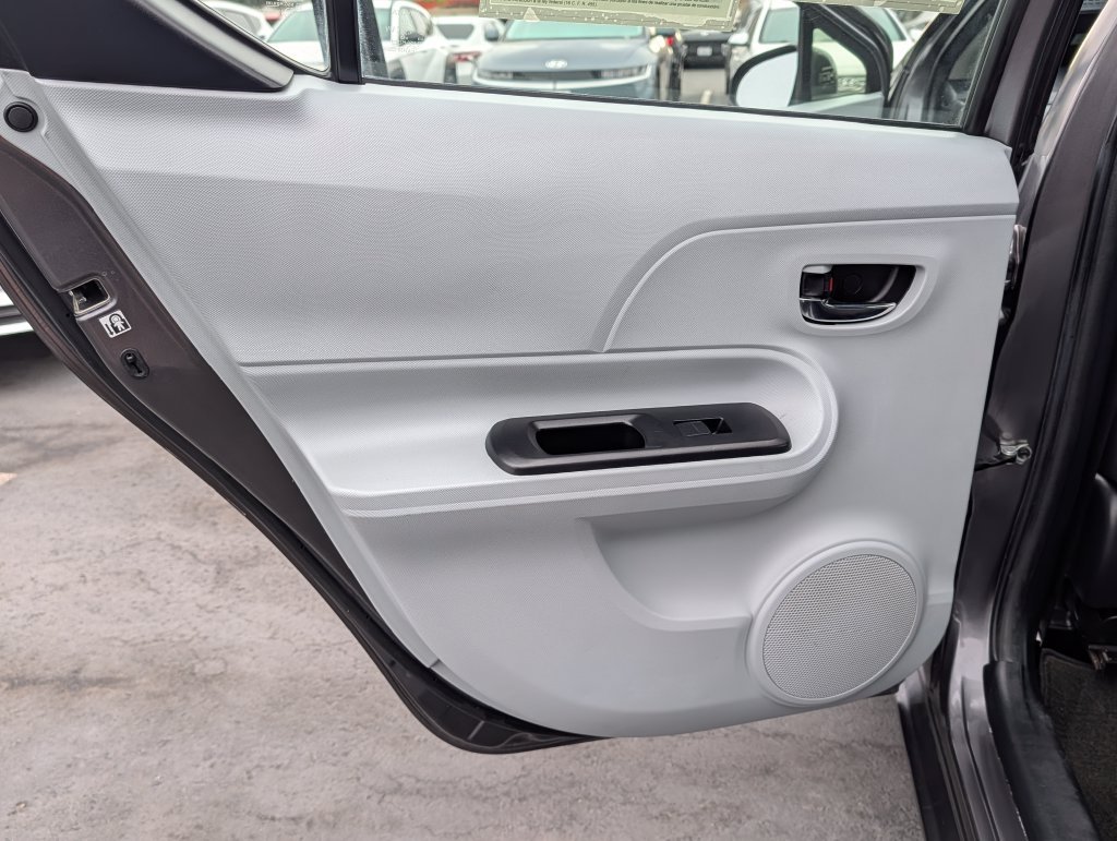 2013 Toyota Prius c Three - Photo 14