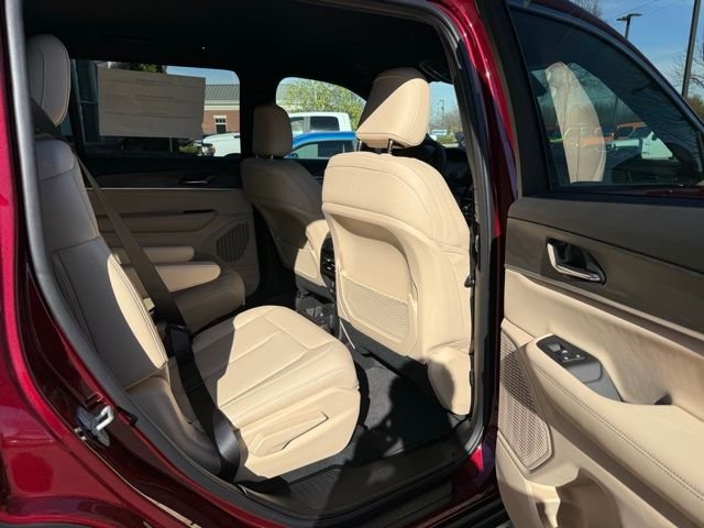 New 2025 Velvet Red Pearl-Coat Exterior Paint Jeep Limited image 32