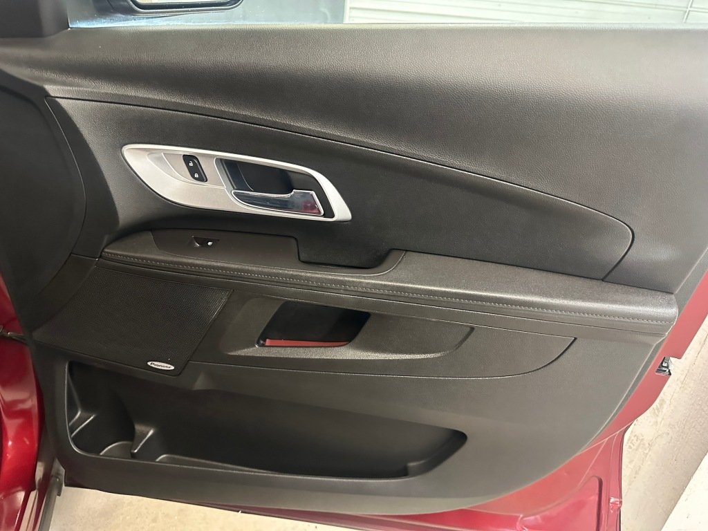 Used 2017 Siren Red Tintcoat Chevrolet Premier image 31