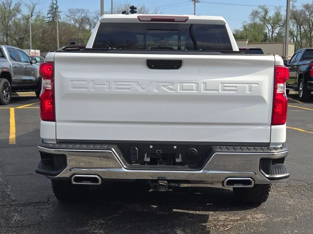 Used 2020 SUMMIT WHITE Chevrolet LT image 13