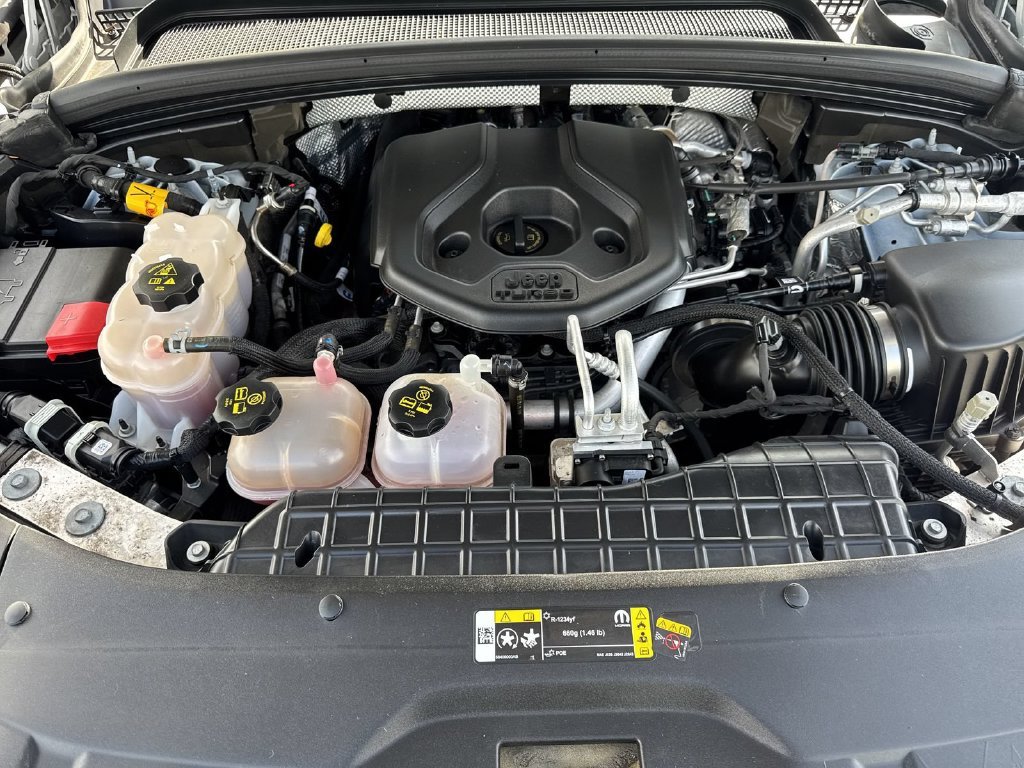 Used 2024 White Jeep 4xe image 23