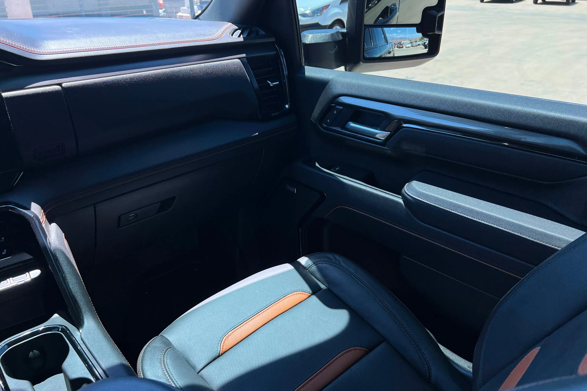 Used 2025 Onyx Black GMC AT4 image 10