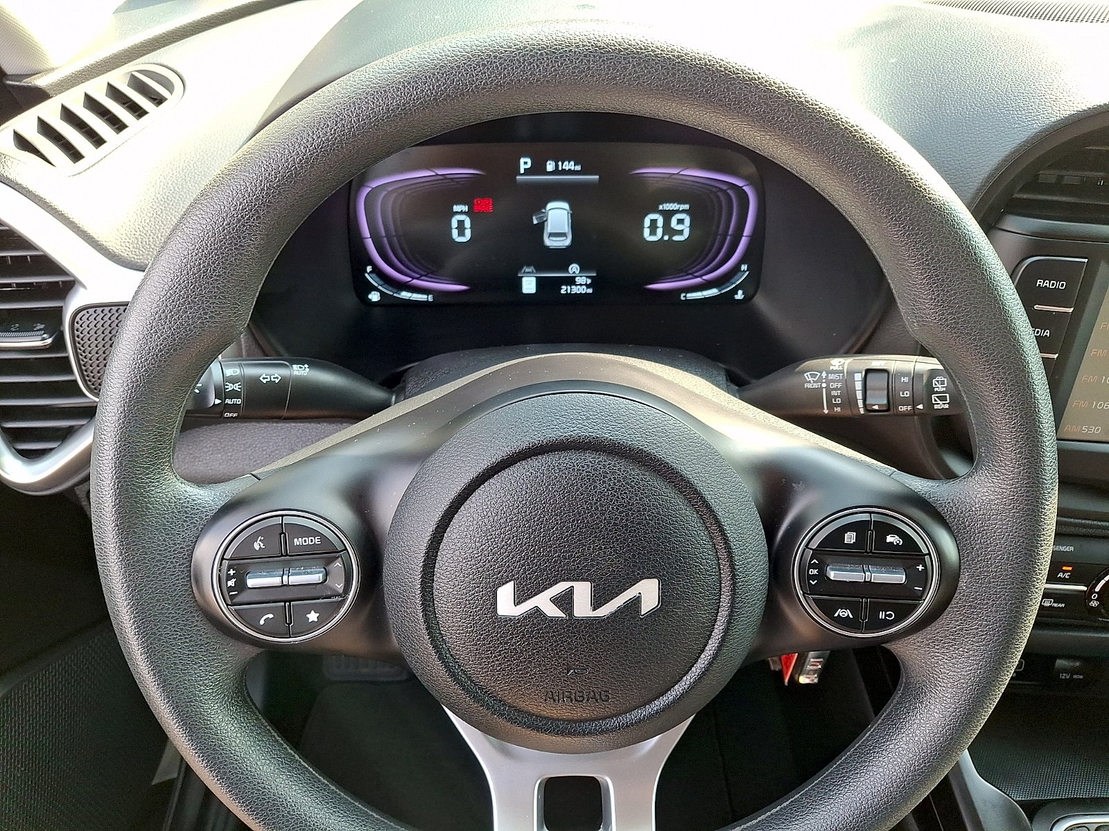 Certified Used 2025 Snow White Pearl Kia LX image 18