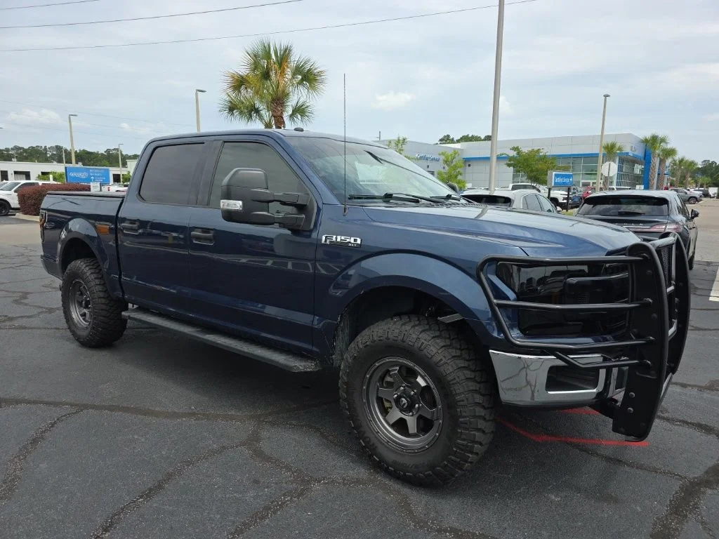 Used 2018 Blue Jeans Metallic Ford XLT image 1