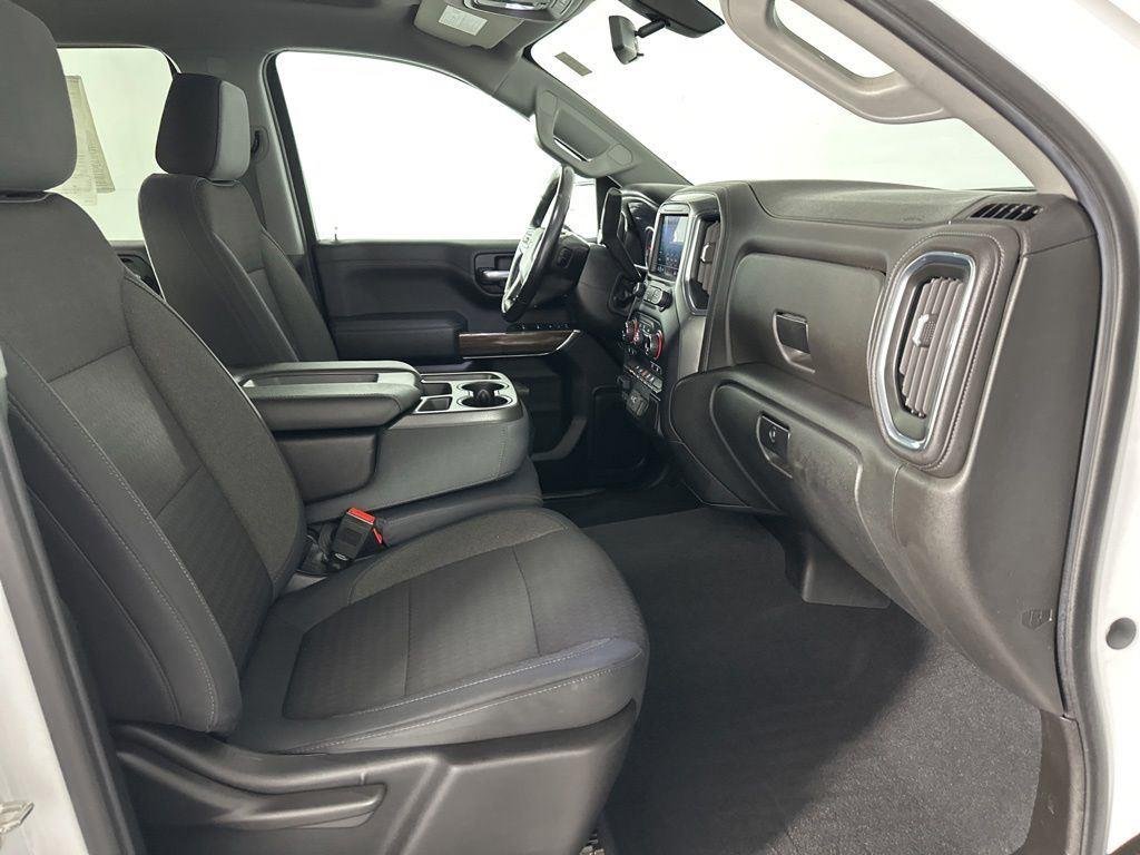 Used 2019 Summit White Chevrolet RST image 26