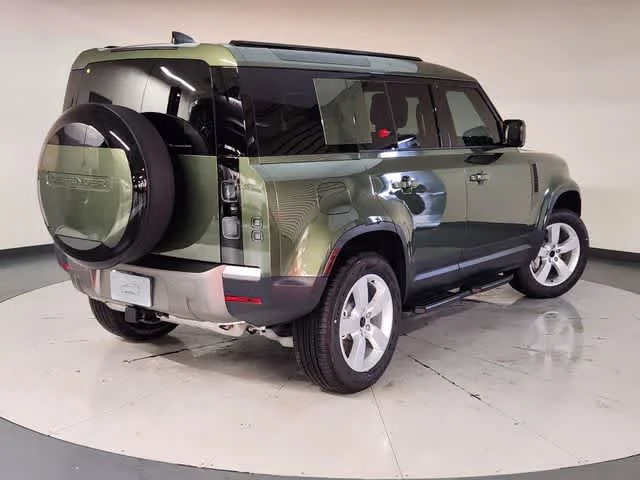 Used 2026 Woolstone Green Metallic Land Rover S image 2