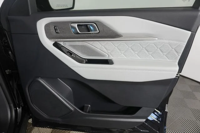 New 2026 Agate Black Metallic Ford Platinum™ image 36