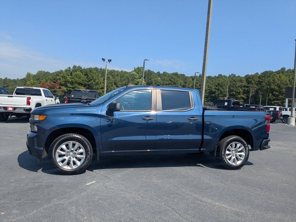 Used 2020 Northsky Blue Metallic Chevrolet Custom image 7