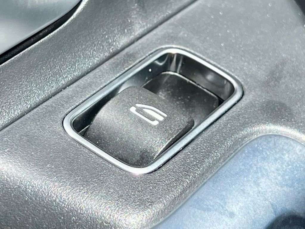 Certified Used 2023 Black Mercedes-Benz GLB 250 image 36