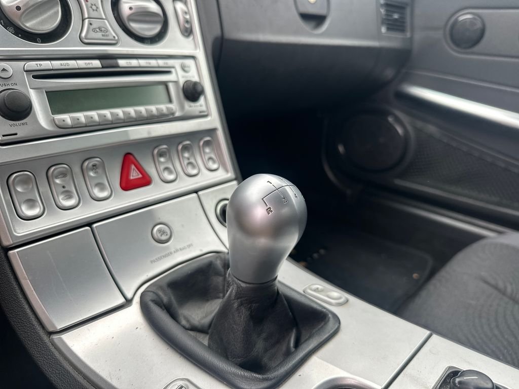 Used 2005 Black Chrysler Base image 17