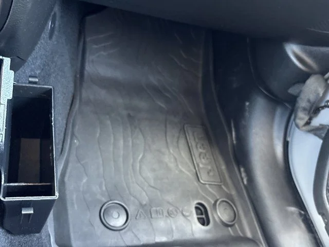 Used 2021 Gray Jeep Rubicon image 25