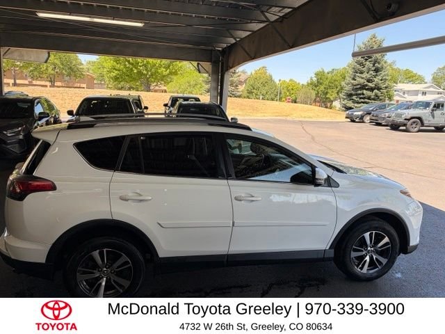 Used 2018 White Toyota XLE image 4