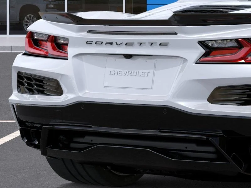 New 2027 Arctic White Chevrolet 3LT image 14