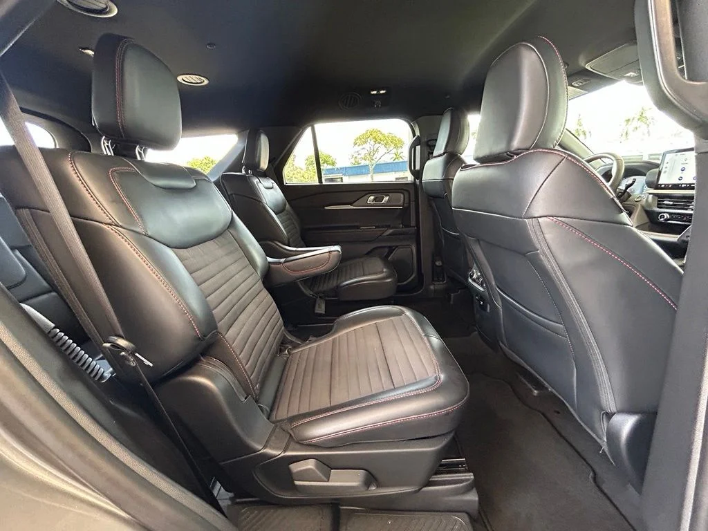 Certified Used 2026 Gray Metallic Ford ST-Line image 29
