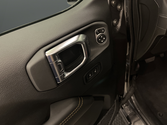 2025 Jeep Wrangler 4-Door Sahara - Photo 27