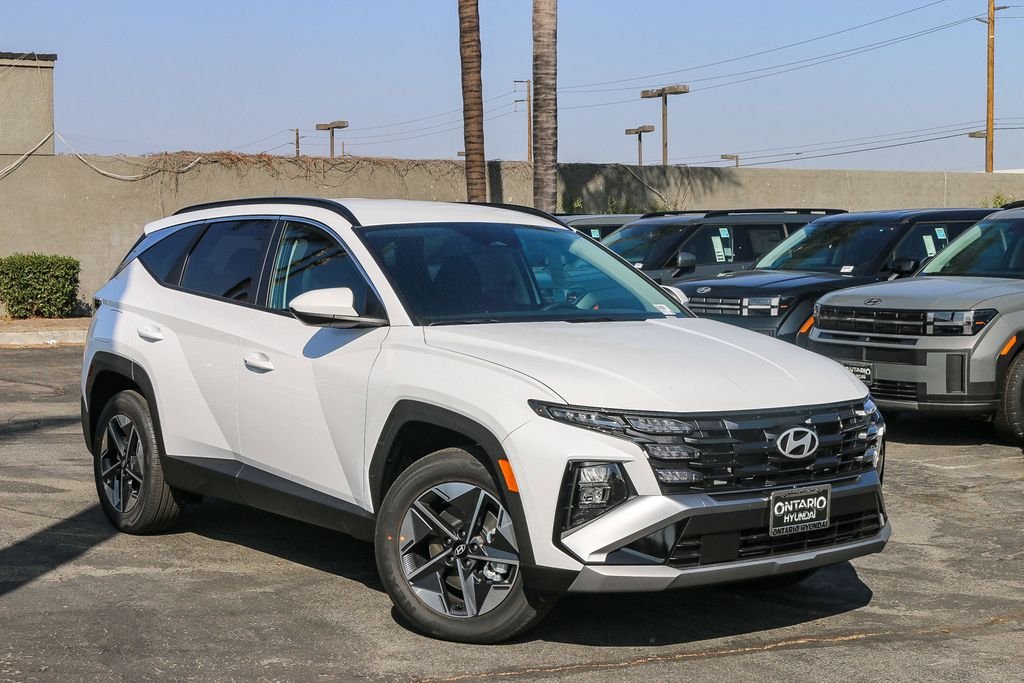 New 2026 White Hyundai SEL image 2
