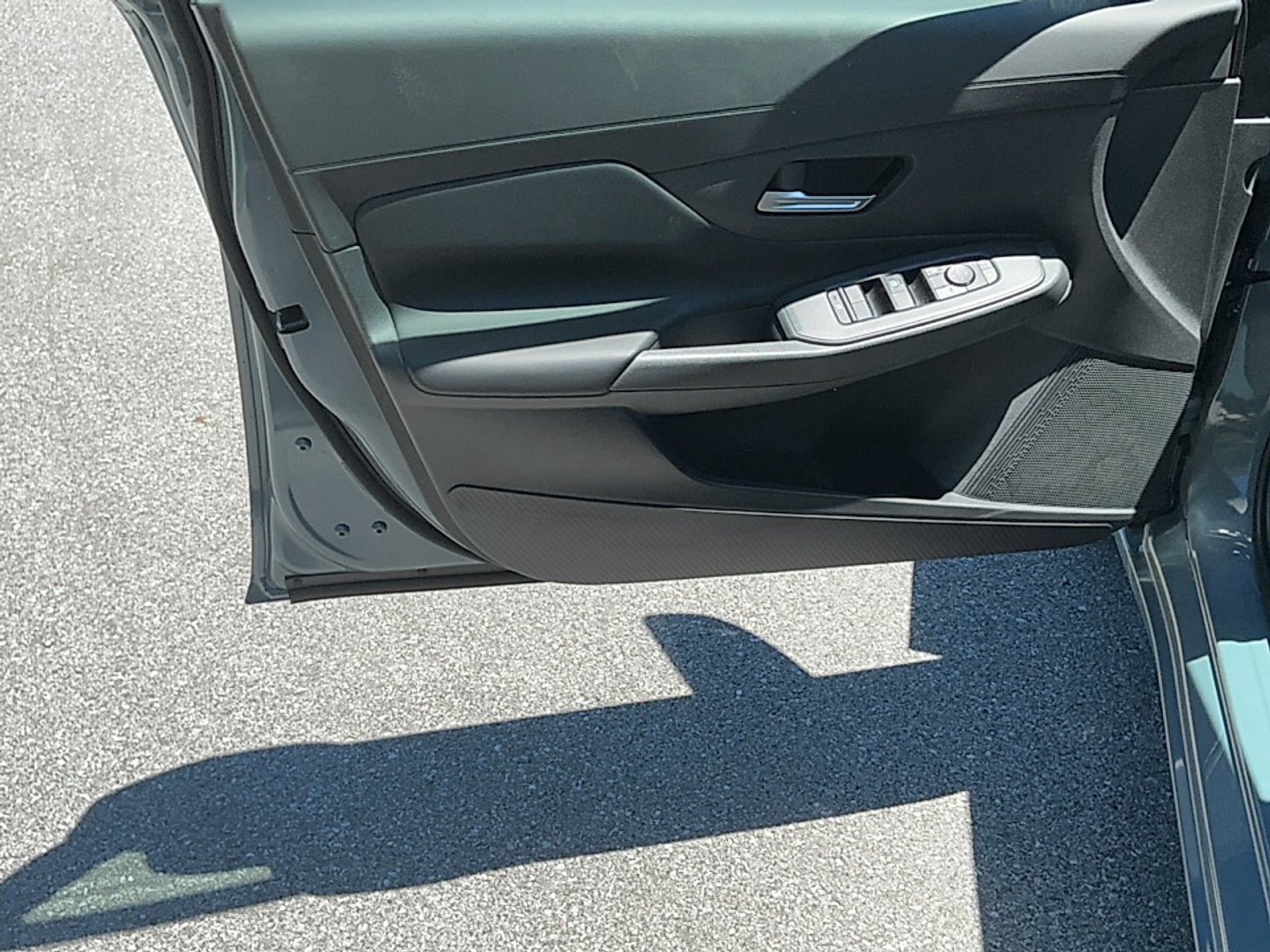New 2026 Atlantic Gray Metallic Nissan SV image 6