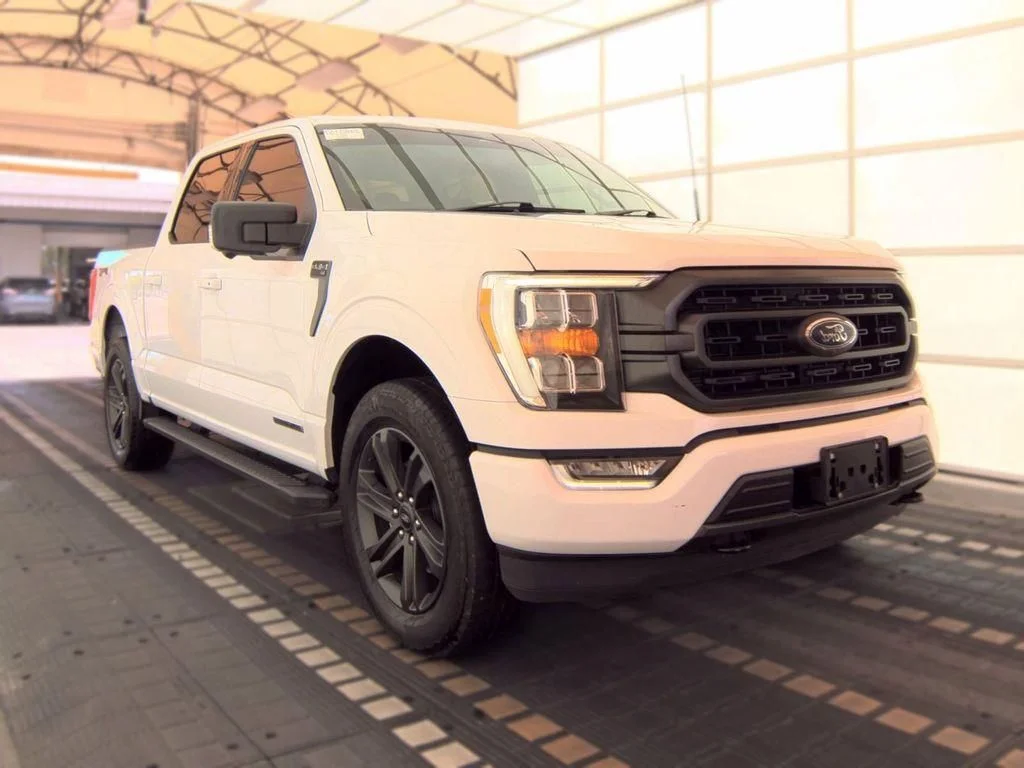 Used 2023 White Ford XLT image 1